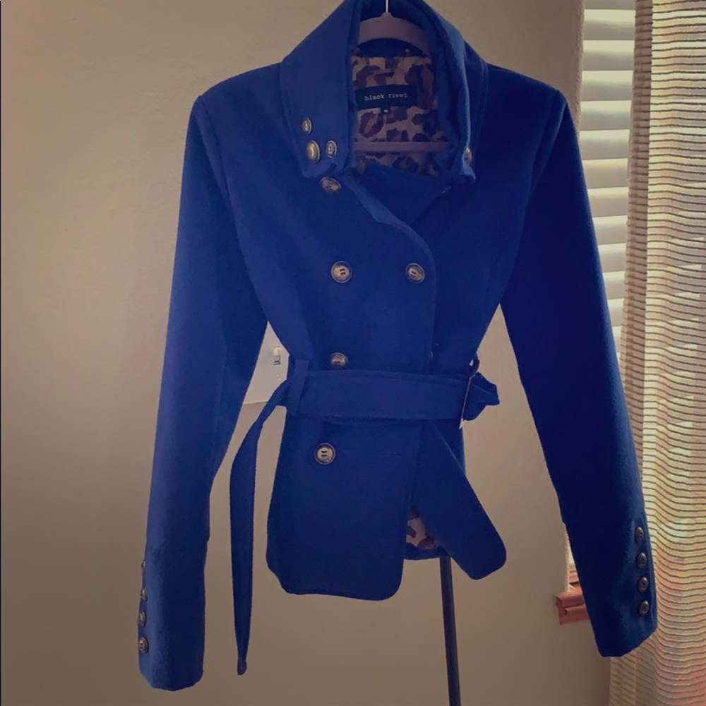 Beautiful blue winter coat with waist tie
